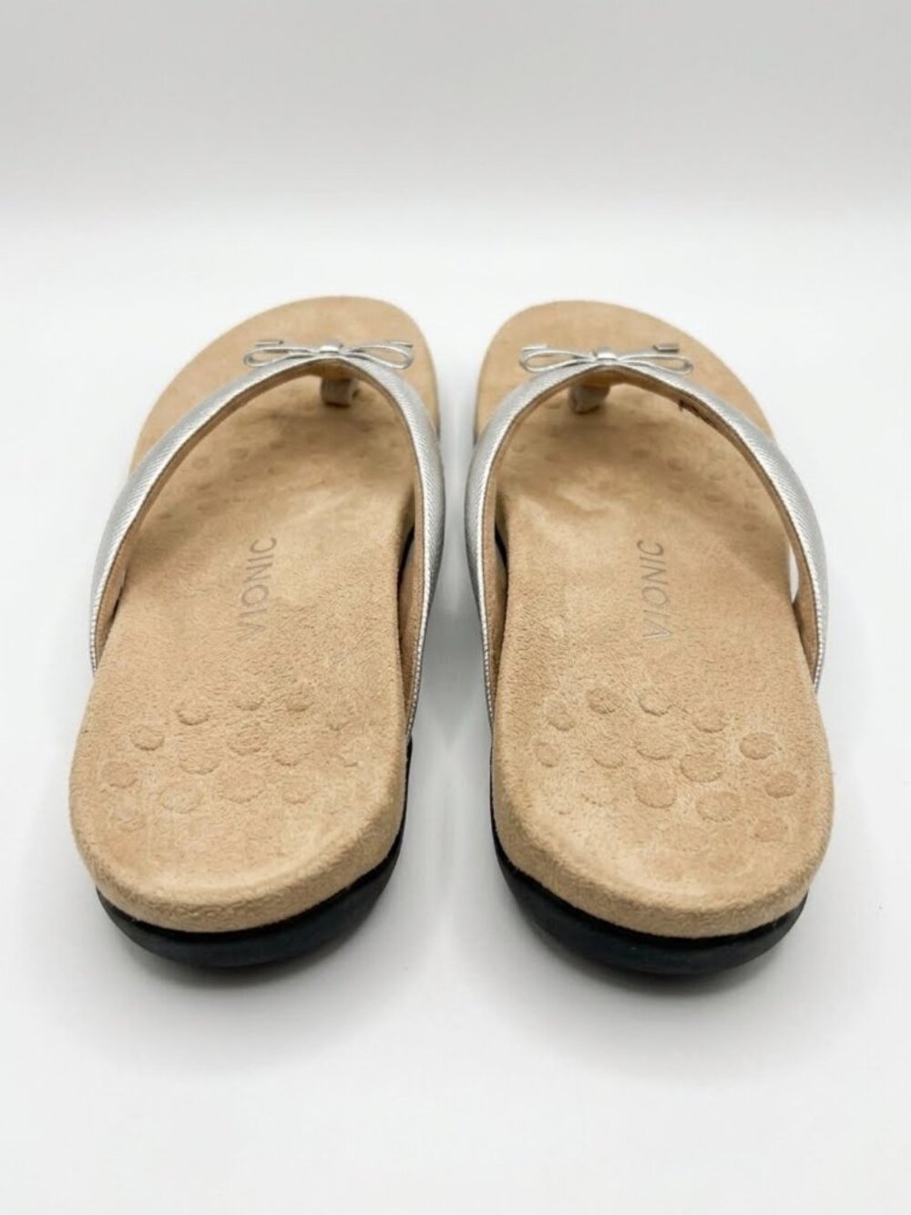 Vionic Bella Sandals Flip Flops - Aluminun Ribbed Metal Bow Sandals- Size 12 - Picture 3 of 5